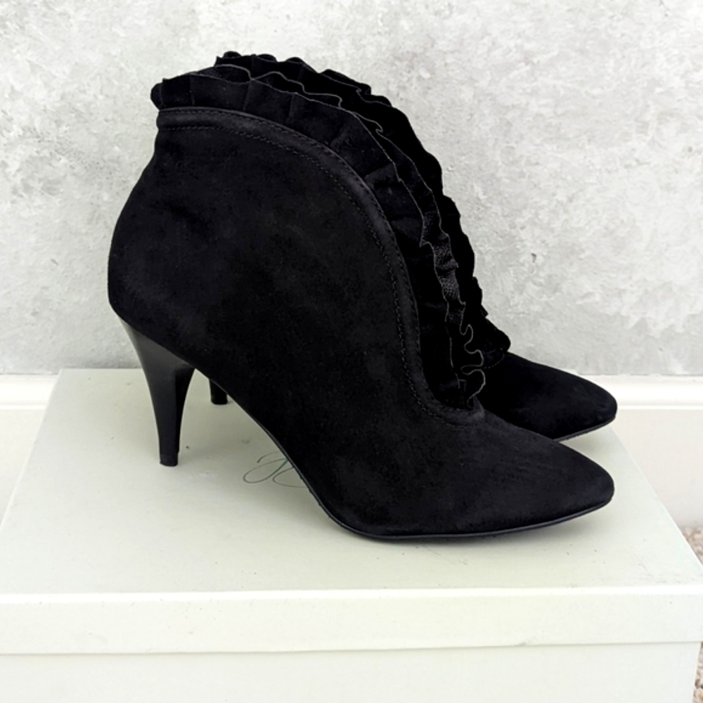 Anthropologie Lovely People Piper Booties